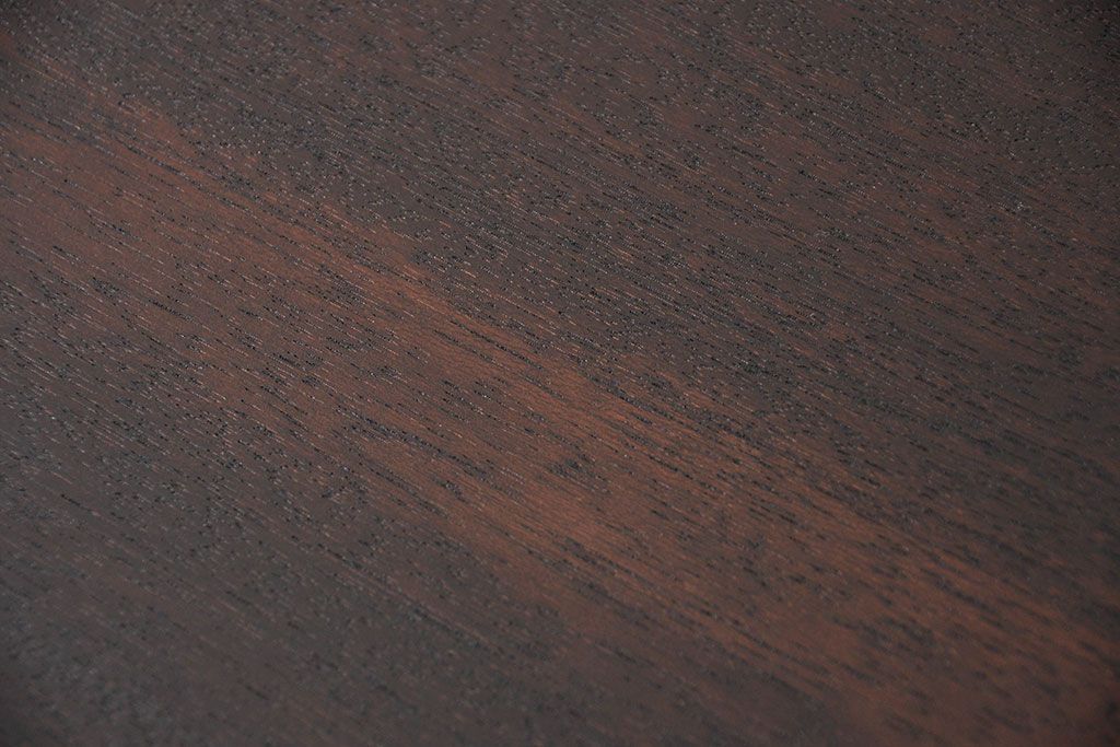 アンティーク家具　アンティーク 前面欅(ケヤキ)材の鉄脚付き横長ローボード(ローチェスト、時代箪笥)