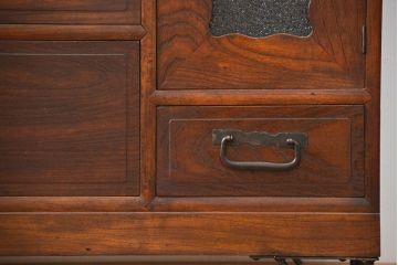 アンティーク家具　アンティーク 前面欅(ケヤキ)材の鉄脚付き横長ローボード(ローチェスト、時代箪笥)