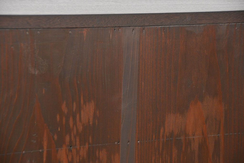 アンティーク家具　アンティーク 前面欅(ケヤキ)材の鉄脚付き横長ローボード(ローチェスト、時代箪笥)
