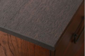 アンティーク家具　古民具・骨董 前面縞黒檀の上品な時代箪笥(チェスト、タンス)