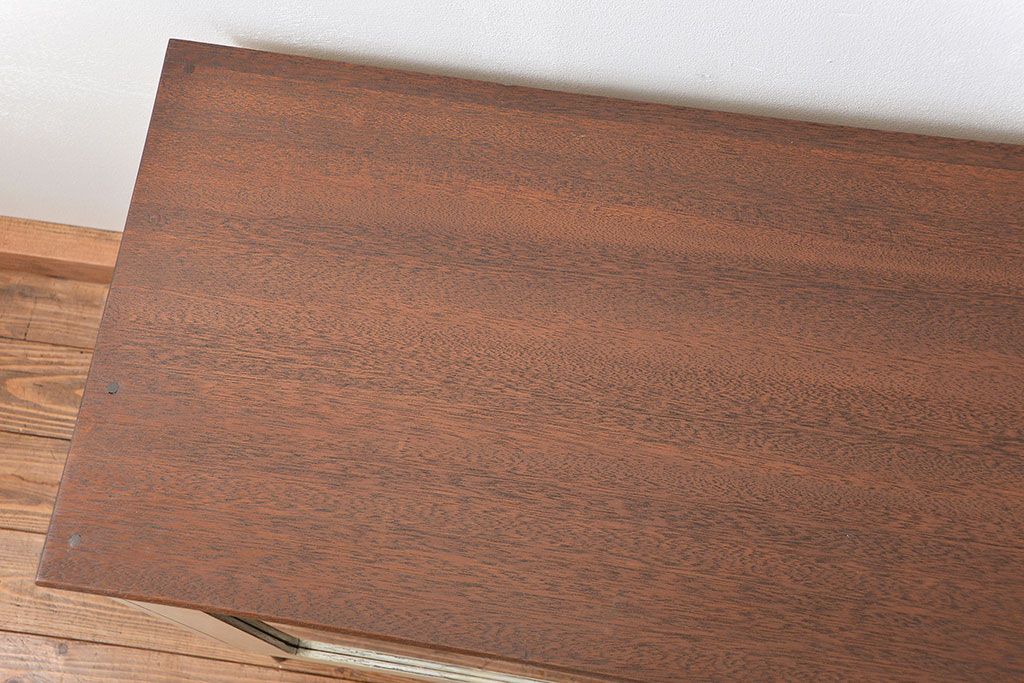 アンティーク家具　鉄脚付きアンティークペイントローボード(収納棚、TVボード)