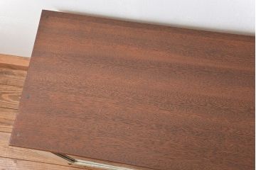 アンティーク家具　鉄脚付きアンティークペイントローボード(収納棚、TVボード)