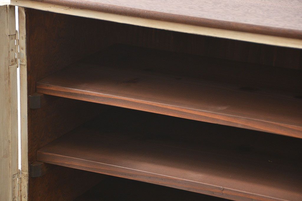 アンティーク家具　鉄脚付きアンティークペイントローボード(収納棚、TVボード)