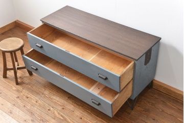レトロ家具　昭和レトロ 鉄脚付きアンティークローチェスト(ローボード、タンス)