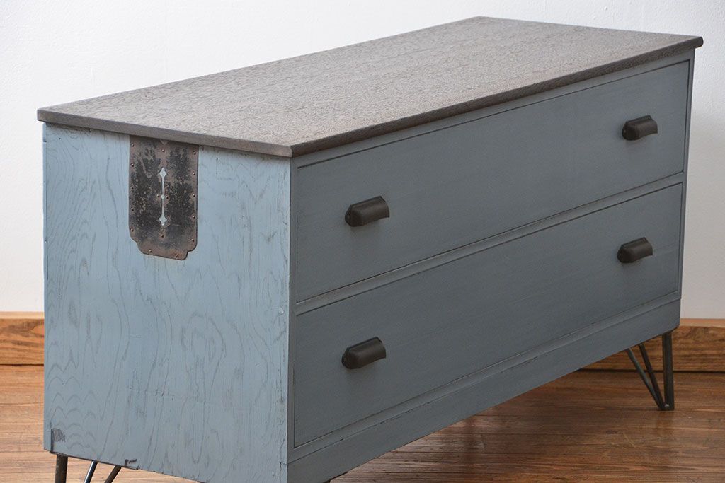 レトロ家具　昭和レトロ 鉄脚付きアンティークローチェスト(ローボード、タンス)