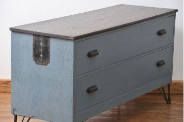 レトロ家具　昭和レトロ 鉄脚付きアンティークローチェスト(ローボード、タンス)