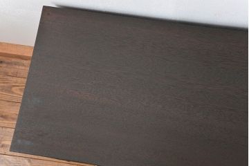 アンティーク家具　アンティーク 前面縞黒檀のダイヤガラス横長ローボード(鉄脚付き)(時代箪笥、収納棚)