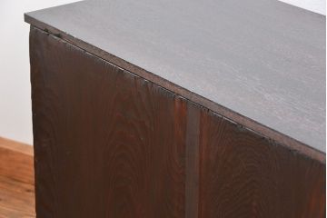 アンティーク家具　アンティーク 前面縞黒檀のダイヤガラス横長ローボード(鉄脚付き)(時代箪笥、収納棚)