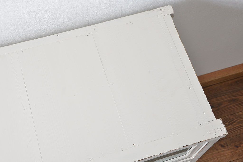 レトロ家具　昭和レトロ モールガラス入りアンティークペイント収納棚(食器棚、戸棚)