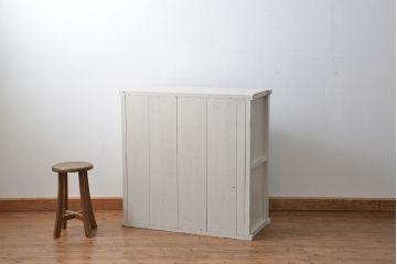 レトロ家具　昭和レトロ モールガラス入りアンティークペイント収納棚(食器棚、戸棚)