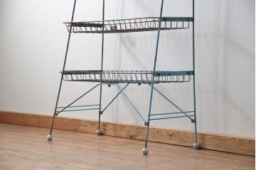 レトロ家具　昭和レトロ ★古い商店のアイアンラック(1)(飾り棚、陳列棚)