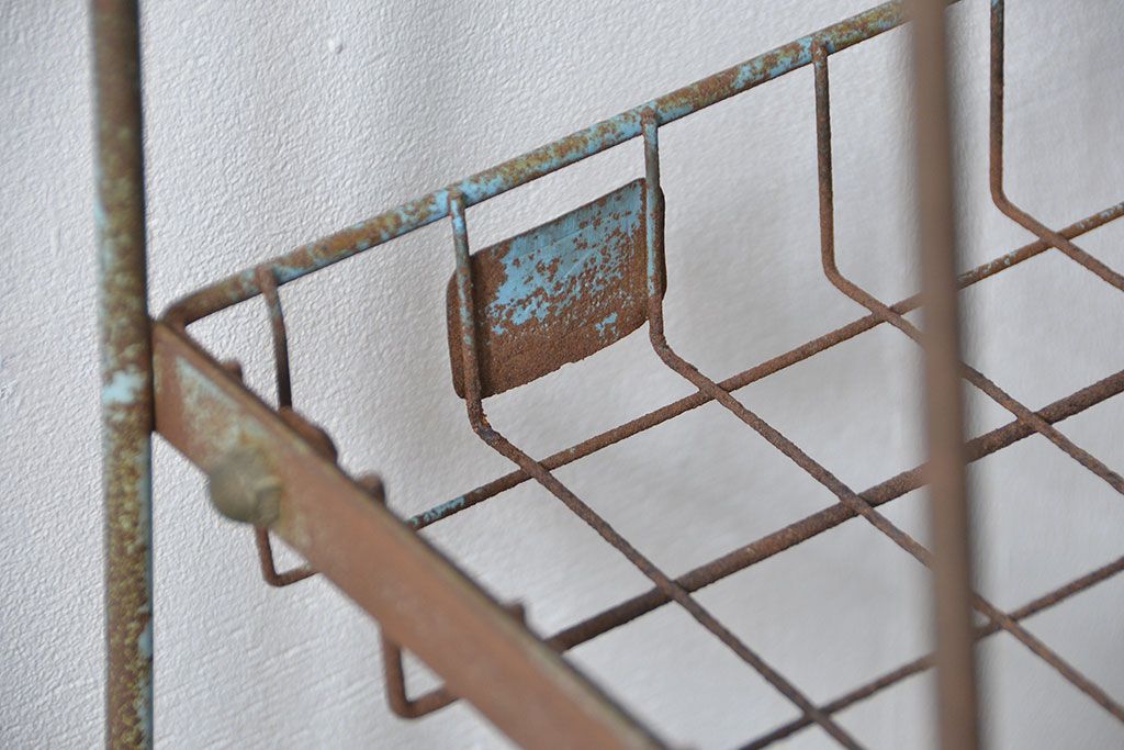 レトロ家具　昭和レトロ ★古い商店のアイアンラック(1)(飾り棚、陳列棚)