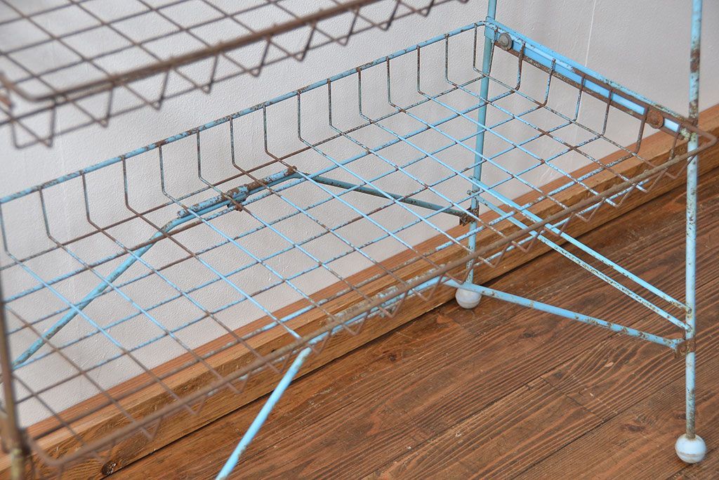 レトロ家具　昭和レトロ ★古い商店のアイアンラック(1)(飾り棚、陳列棚)
