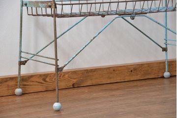 レトロ家具　昭和レトロ ★古い商店のアイアンラック(1)(飾り棚、陳列棚)