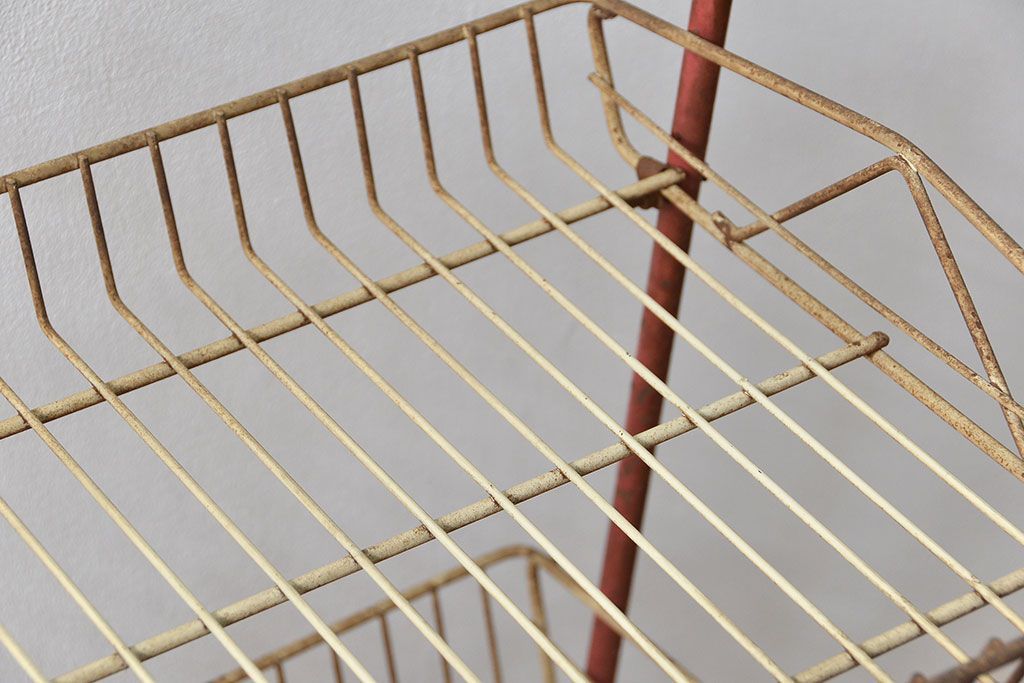 レトロ家具　昭和レトロ 古い商店のアイアンラック(2)(飾り棚、陳列棚)