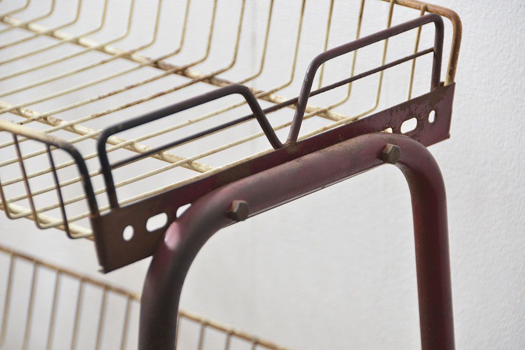 レトロ家具　昭和レトロ 古い商店のアイアンラック(3)(飾り棚、陳列棚)