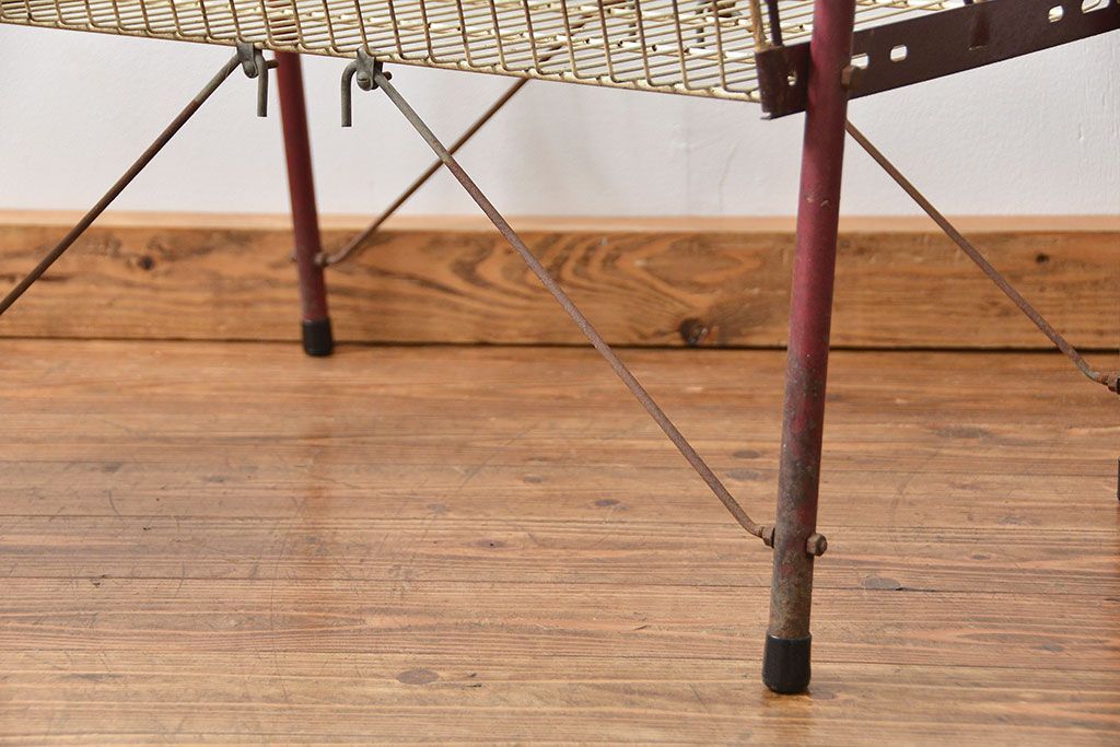 レトロ家具　昭和レトロ 古い商店のアイアンラック(3)(飾り棚、陳列棚)