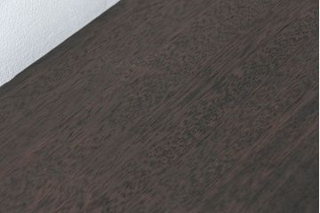 アンティーク家具　古民具・骨董 前面黒壇材の鉄脚付きダイヤガラス時代箪笥ローボード(サイドボード、テレビボード)