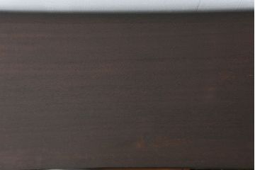 アンティーク家具　アンティーク 前面欅材の上質な鉄脚付き結霜ガラス時代箪笥ローボード(サイドボード、収納棚)