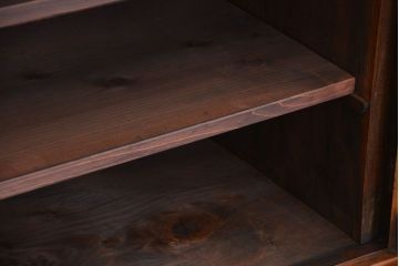 アンティーク家具　アンティーク 前面欅材の上質な鉄脚付き結霜ガラス時代箪笥ローボード(サイドボード、収納棚)