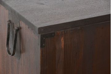 アンティーク家具　アンティーク 前面欅材の上質な鉄脚付き結霜ガラス時代箪笥ローボード(サイドボード、収納棚)