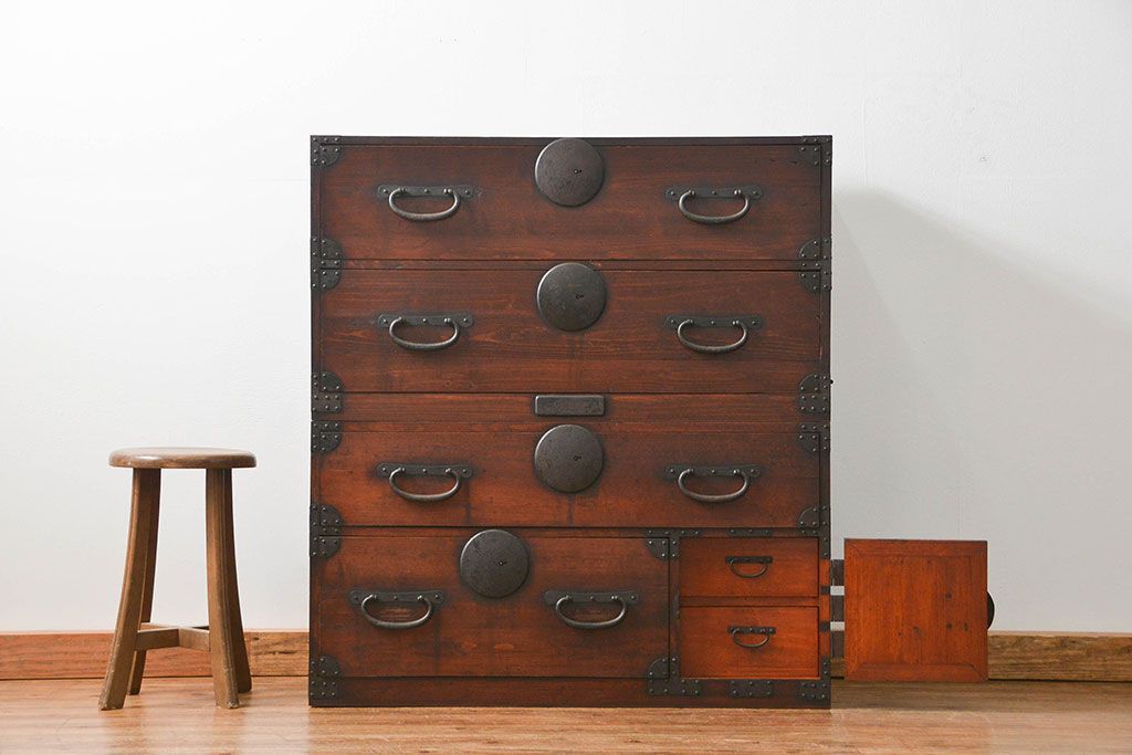 アンティーク家具　古民具・骨董 ☆味わい深い二段重ね時代箪笥(整理タンス、衣装箪笥)