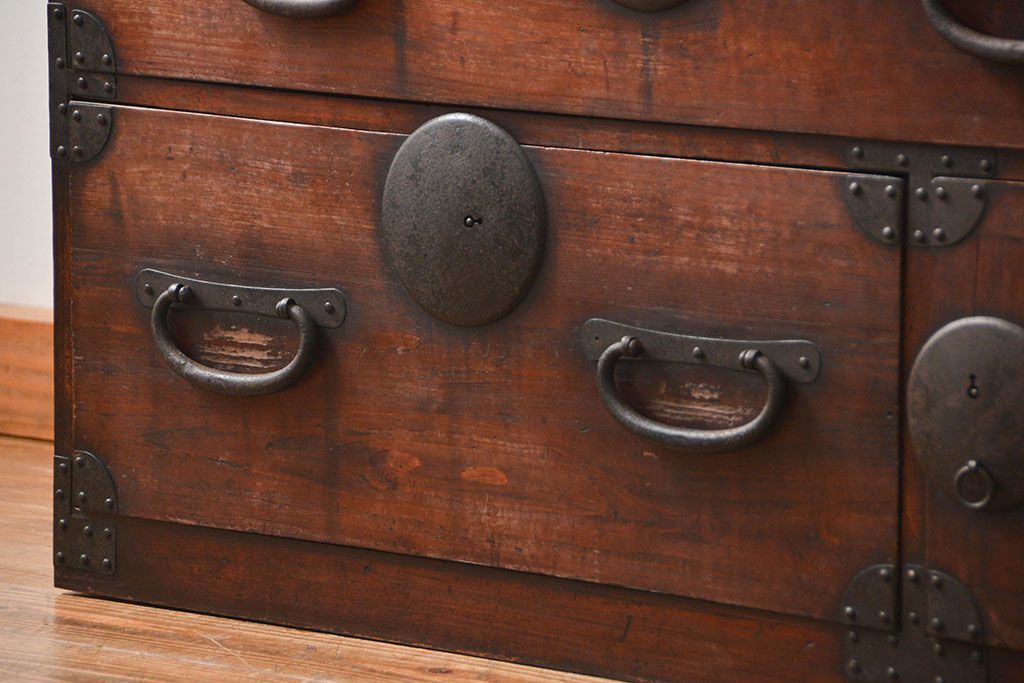 アンティーク家具　古民具・骨董 ☆味わい深い二段重ね時代箪笥(整理タンス、衣装箪笥)