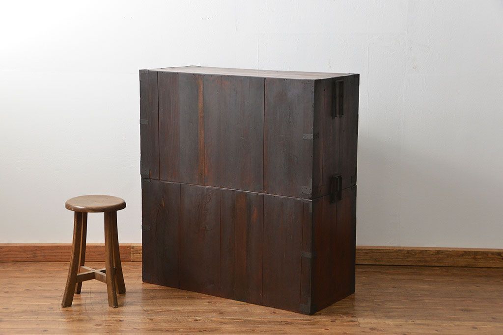 アンティーク家具　古民具・骨董 ☆味わい深い二段重ね時代箪笥(整理タンス、衣装箪笥)