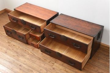 アンティーク家具　古民具・骨董 ☆味わい深い二段重ね時代箪笥(整理タンス、衣装箪笥)