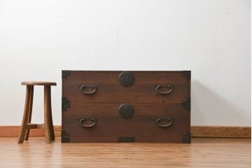 アンティーク家具　古民具・骨董 丸金具のシンプルな時代箪笥ローボード(ローチェスト)