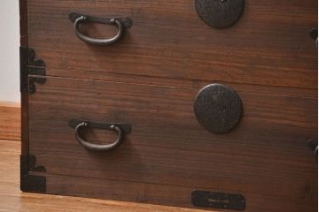 アンティーク家具　古民具・骨董 丸金具のシンプルな時代箪笥ローボード(ローチェスト)