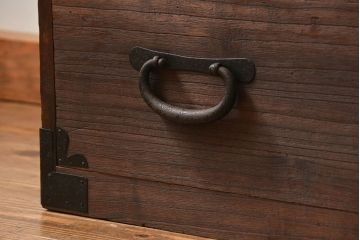 アンティーク家具　古民具・骨董 丸金具のシンプルな時代箪笥ローボード(ローチェスト)