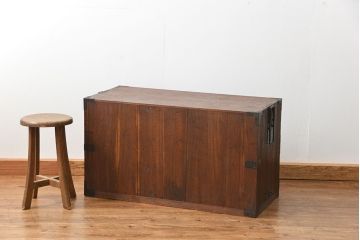 アンティーク家具　古民具・骨董 丸金具のシンプルな時代箪笥ローボード(ローチェスト)