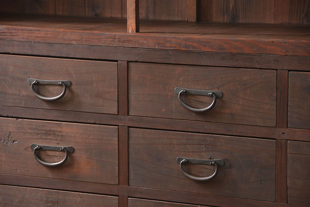 アンティーク家具　アンティーク 引き出し20杯 2段重ね収納箪笥(収納棚、飾り棚、薬箪笥、百味箪笥、チェスト)