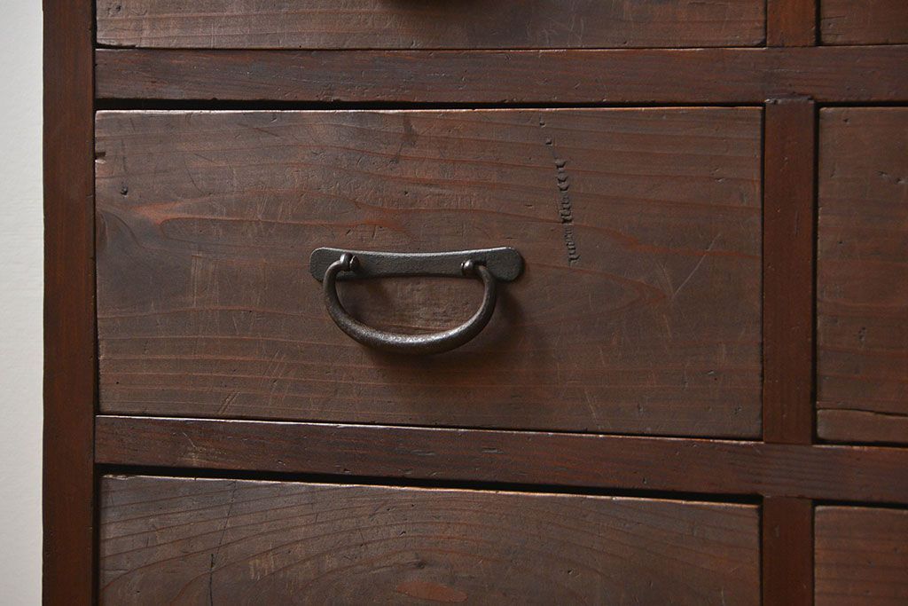 アンティーク家具　アンティーク 引き出し20杯 2段重ね収納箪笥(収納棚、飾り棚、薬箪笥、百味箪笥、チェスト)