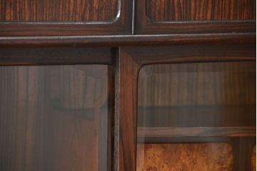 アンティーク家具　アンティーク 前面縞黒檀の美しい二段重ね茶箪笥(収納棚)