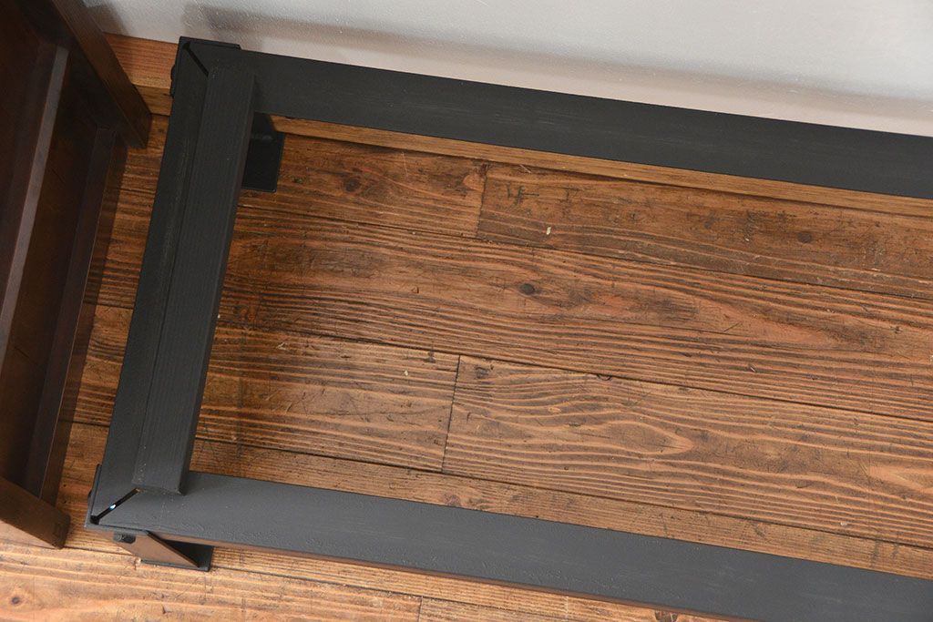 アンティーク家具　古民具・骨董 鉄脚付きの三尺水屋箪笥 サイドボード(収納棚、リビングボード)