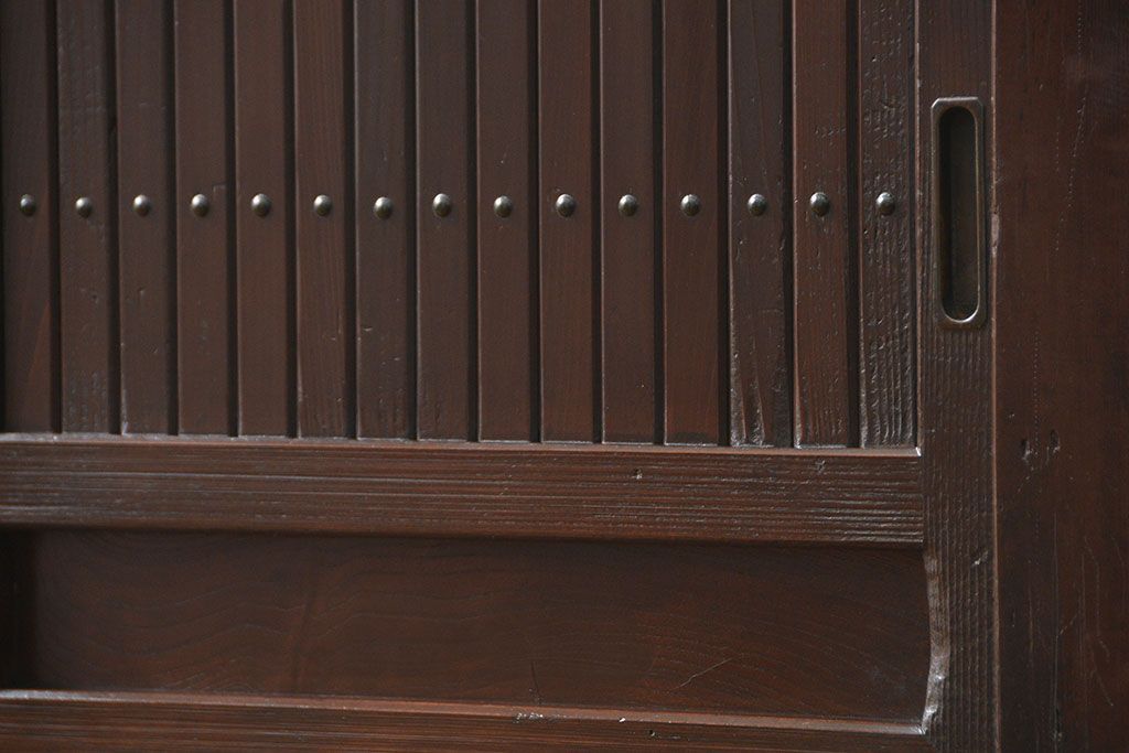 アンティーク家具　古民具・骨董 鉄脚付きの三尺水屋箪笥 サイドボード(収納棚、リビングボード)