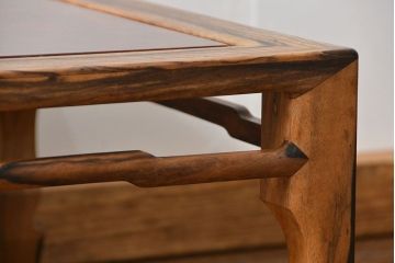 アンティーク家具　古民具・骨董 杢目の素晴らしい欅材と黒柿無垢材の高級座卓(1)(テーブル、座机)