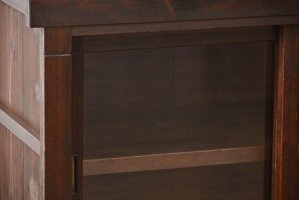 アンティーク家具　古民具・骨董 シンプルな四尺関西収納棚(水屋箪笥、ガラスケース、飾り棚)