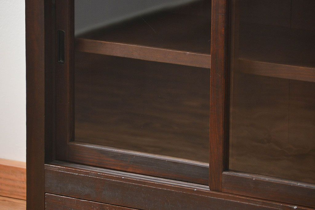 アンティーク家具　古民具・骨董 シンプルな四尺関西収納棚(水屋箪笥、ガラスケース、飾り棚)