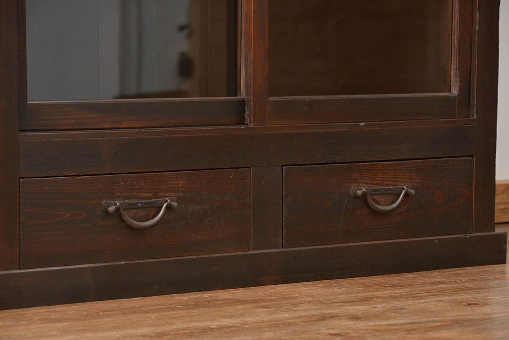 アンティーク家具　古民具・骨董 シンプルな四尺関西収納棚(水屋箪笥、ガラスケース、飾り棚)