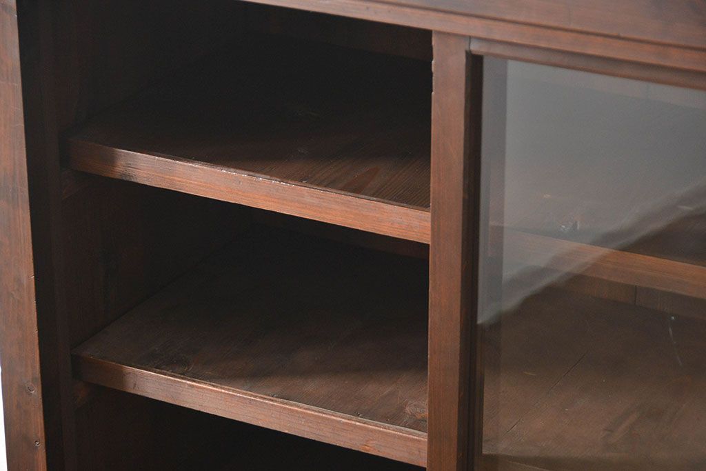 アンティーク家具　古民具・骨董 シンプルな四尺関西収納棚(水屋箪笥、ガラスケース、飾り棚)