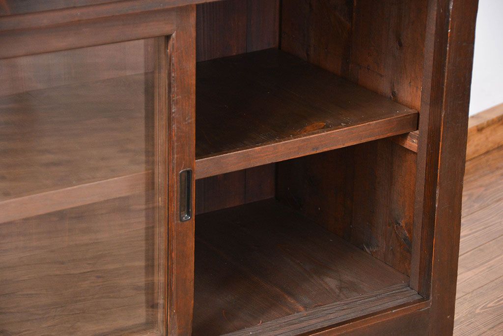 アンティーク家具　古民具・骨董 シンプルな四尺関西収納棚(水屋箪笥、ガラスケース、飾り棚)