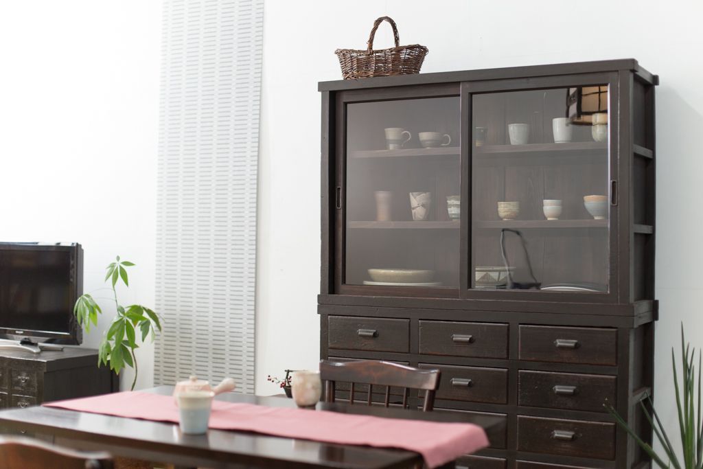 アンティーク家具　古民具・骨董　シックな15杯引き出し収納棚(ガラスケース、飾り棚、百味箪笥、薬箪笥)