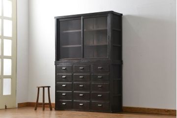 アンティーク家具　古民具・骨董　シックな15杯引き出し収納棚(ガラスケース、飾り棚、百味箪笥、薬箪笥)