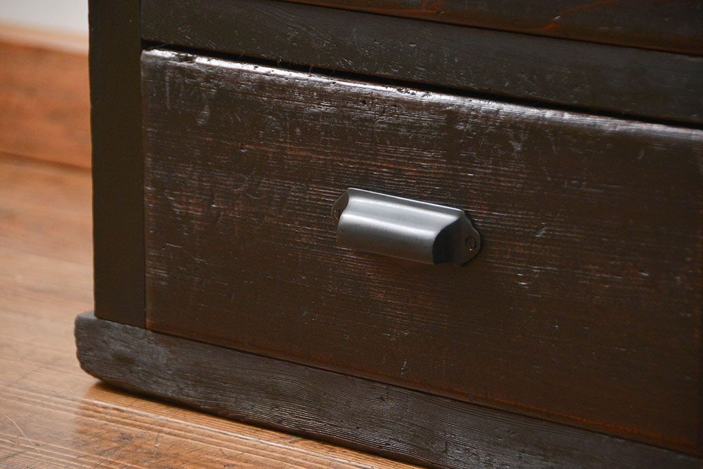 アンティーク家具　古民具・骨董　シックな15杯引き出し収納棚(ガラスケース、飾り棚、百味箪笥、薬箪笥)