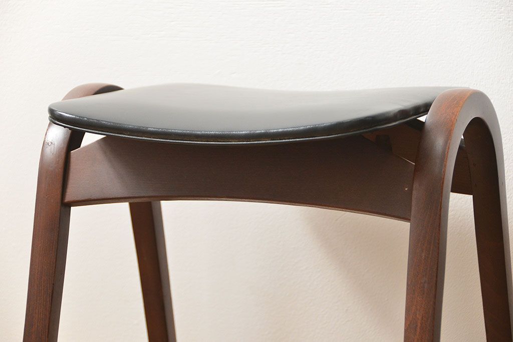 秋田木工 アンティーク スタッキングスツール 赤２脚セットヴィンテージ 秋田木工 アンティーク スタッキングスツール 赤2脚セット