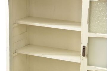 アンティーク家具　アンティークペイント仕上げ ダイヤガラスキャビネット(食器棚、カップボード)