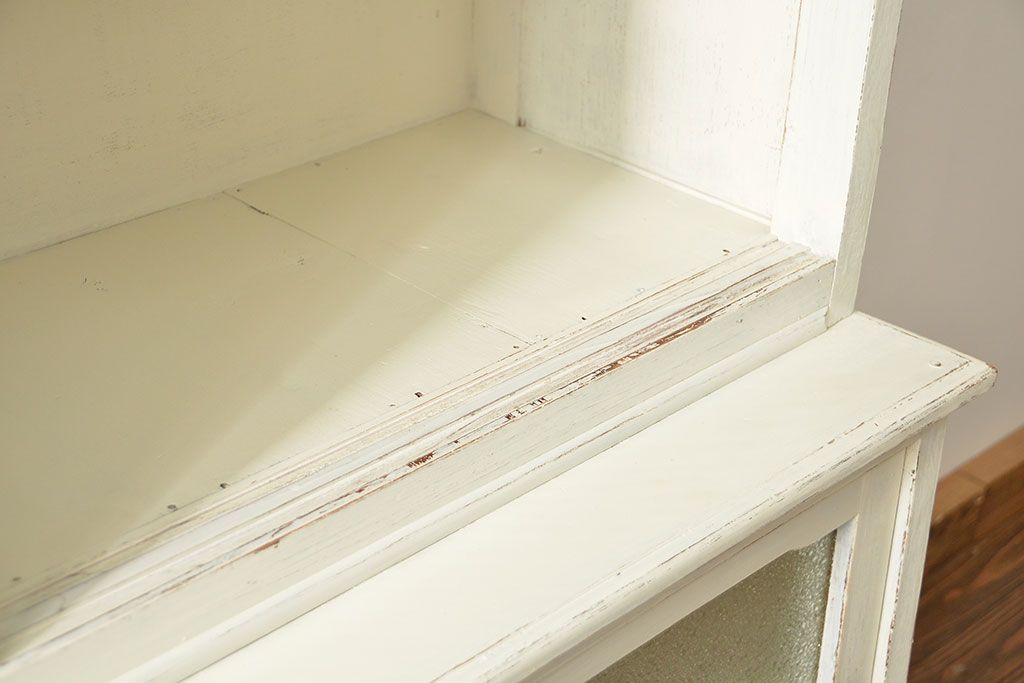 アンティーク家具　アンティークペイント仕上げ ダイヤガラスキャビネット(食器棚、カップボード)